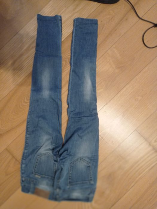 Spodnie w rozmiarze 36