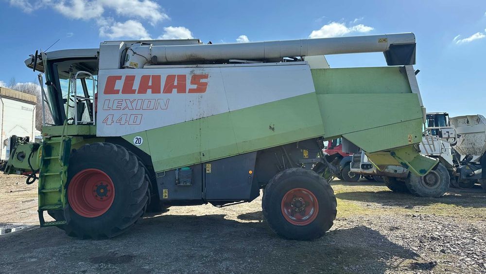 Продам комбайн Claas Lexion 440