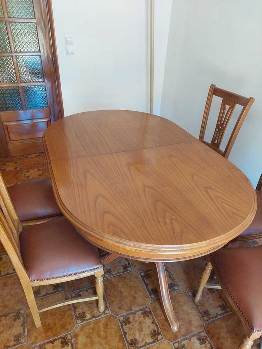 Movel de sala, mesa e 4 cadeiras