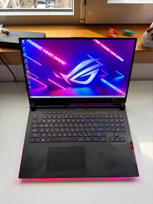ASUS ROG Strix Scar 17 (G733QR)