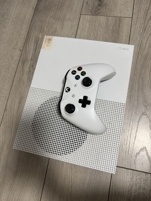 Ігрова консоль Xbox One S 1 Tb