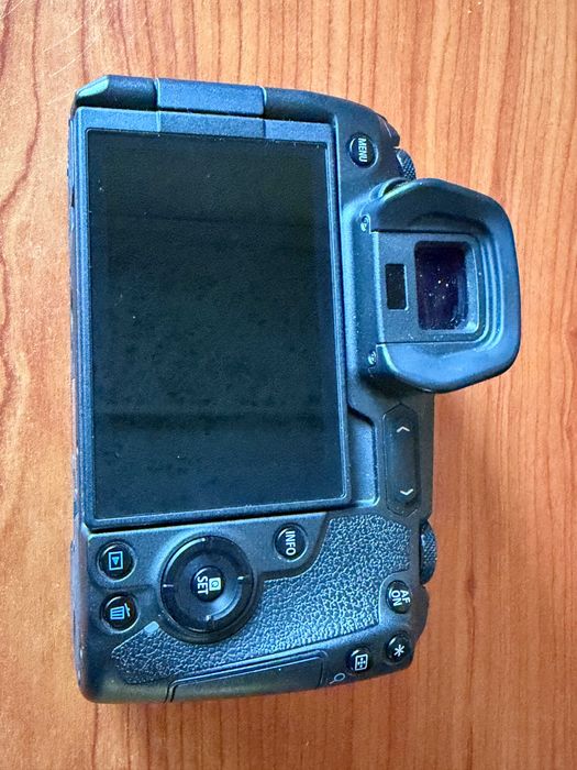 Canon EOS R - Full Frame - (Corpo) 30,3 MP