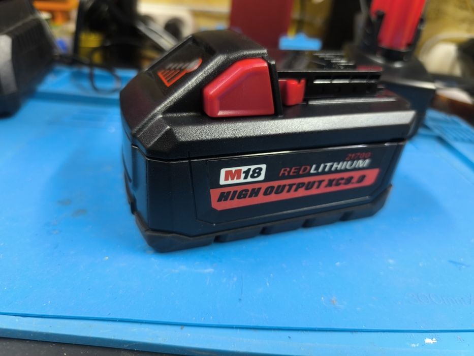 Ремонт перепаковка аккумуляторов шуруповерта, пылесоса, велосипеда