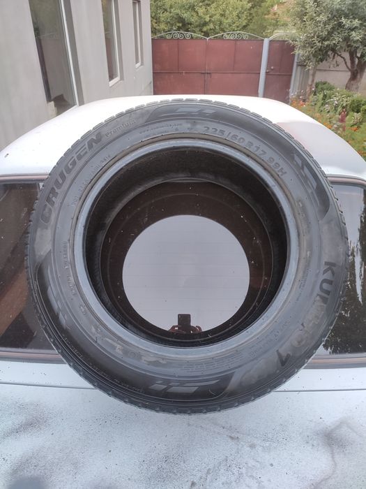 Продам  шины Kumho  225/60/R17 америка 4шт