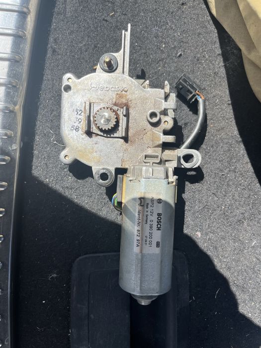 Моторчик люка W210