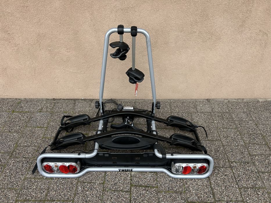 Bagażnik rowerowy Thule na dwa rowery uchylny na hak holowniczy