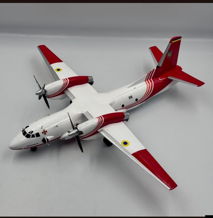 Преміум модель літака Ан-32П Пожежний ДСНС України, масштаб 1:72 (40см