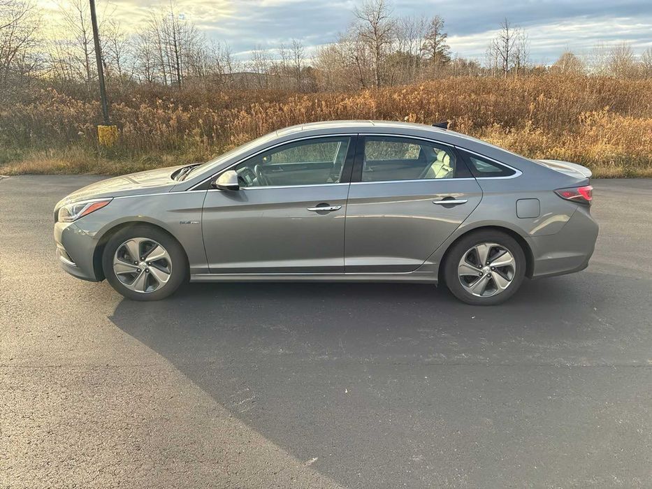 Hyundai Sonata Hybrid Limited      2017