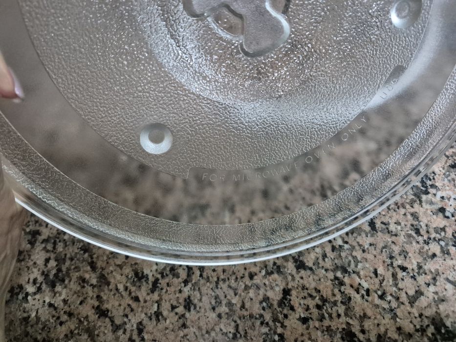 Prato de vidro para o micro-ondas .