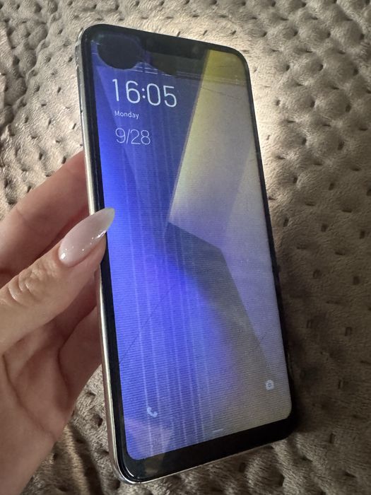Продам телефон 800 грн