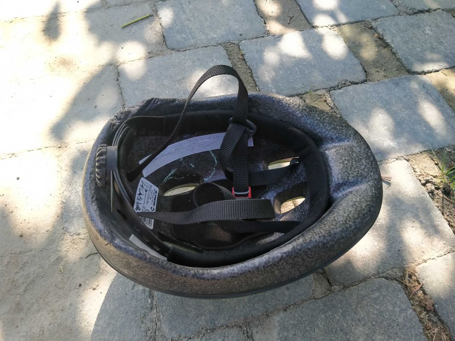 Kask na rower i hulajnoge