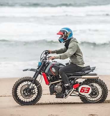 Yamaha XSR700 - the orbiter!