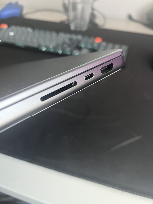 Macbook pro m3 pro 18GB Ram 1 TB SSD 14 cali