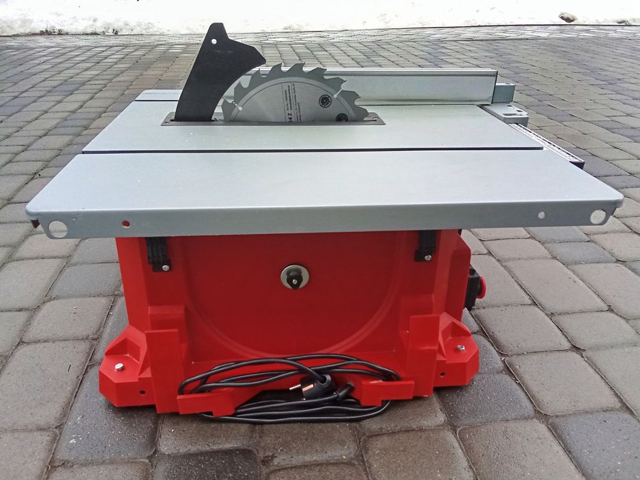 Продам циркулярку Einhell