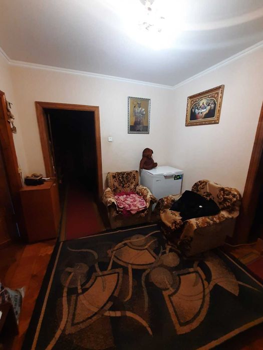 3к Озерна 75.10 кв.м., вул.Залізняка Торг