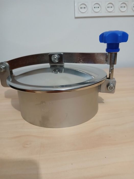 Люк з нержавіючої сталі 200