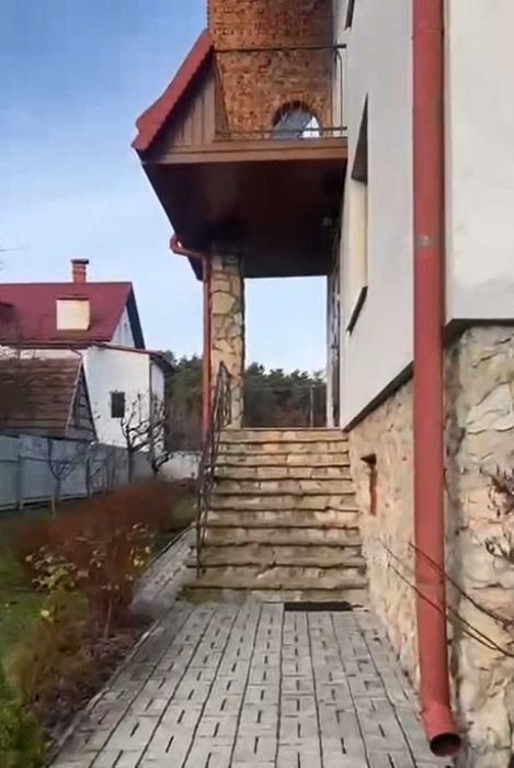 Оренда сучасного будинку 260 кв.м. у Рудно, вул.Вишнева, р-н Семінарії