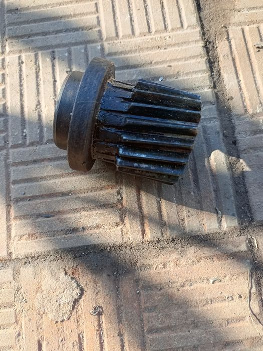 Шестерня косозуба