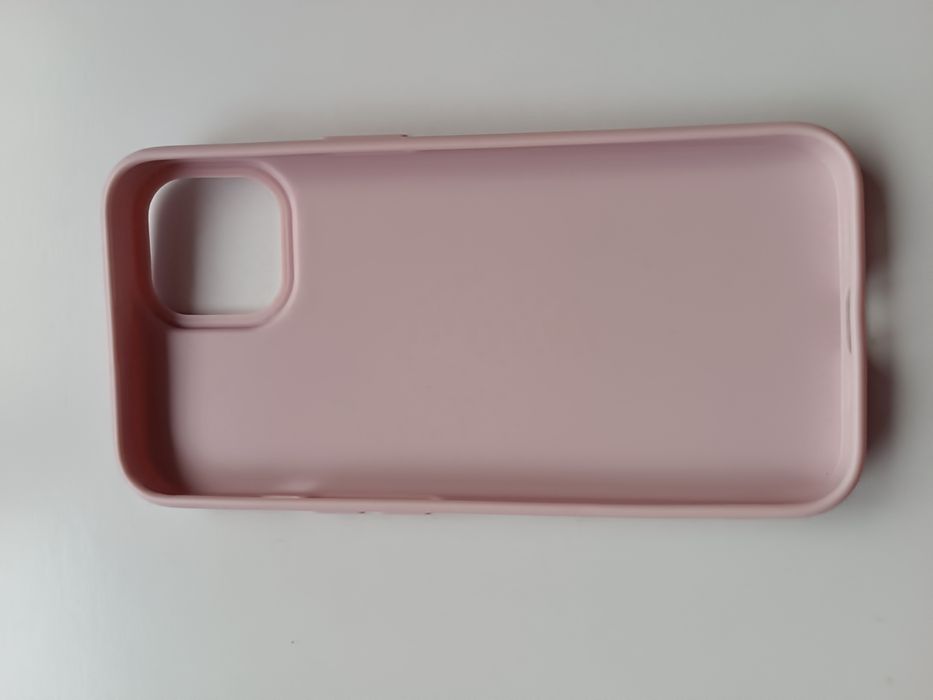 Чехол на iPhone 13