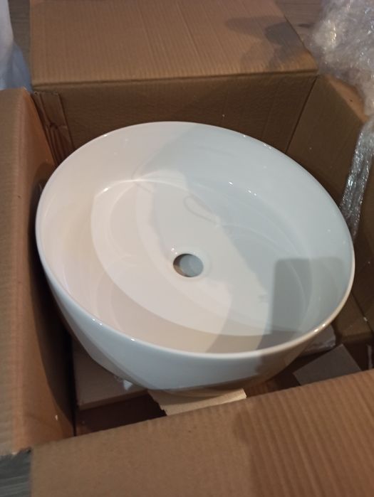 Nowa umywalka marki Corsan