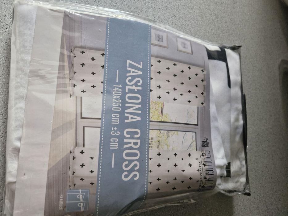 Zaslonki bialo-czarne