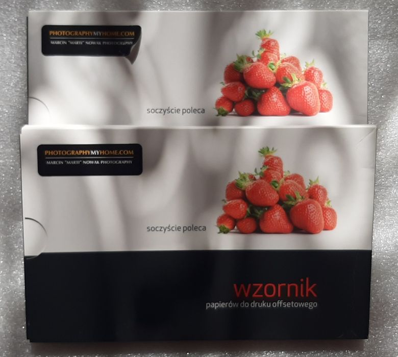 Wzornik papierów do druku offsetowego. 2 sztuki.