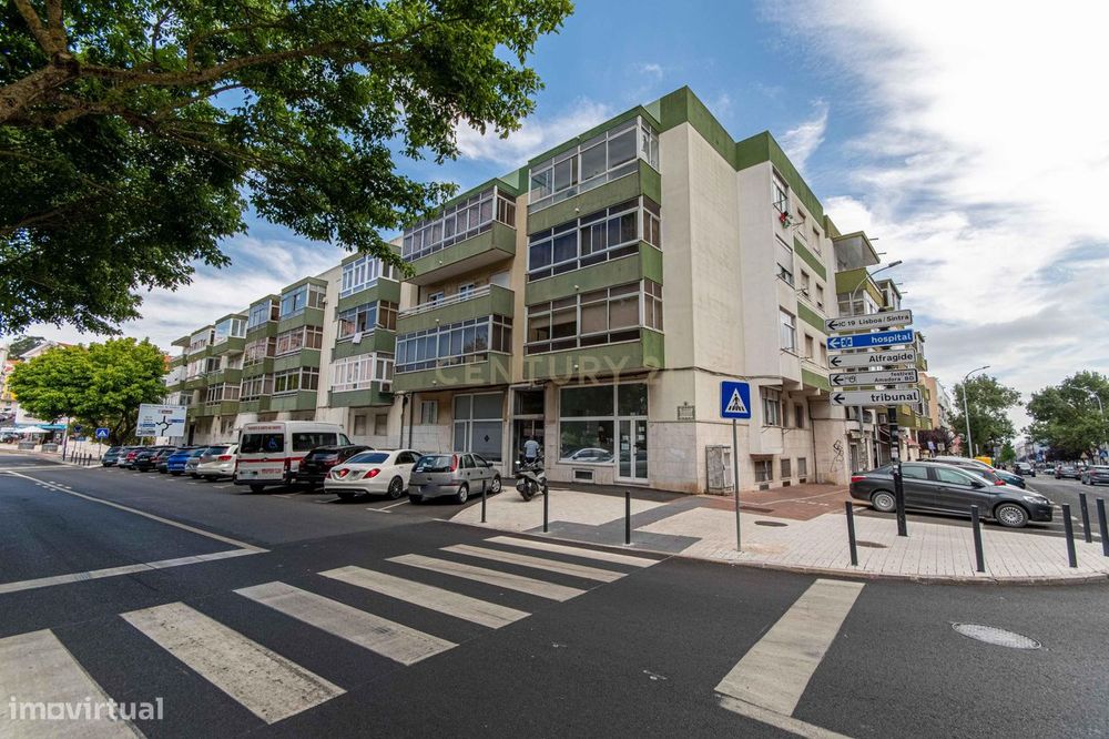 Espaço Comercial próximo à Urb. Neudel, Amadora