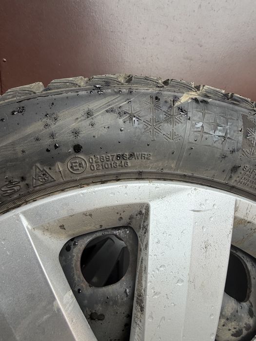 Зимові шини Nexen 205/55R16 - 2023 року + диски та ковпаки