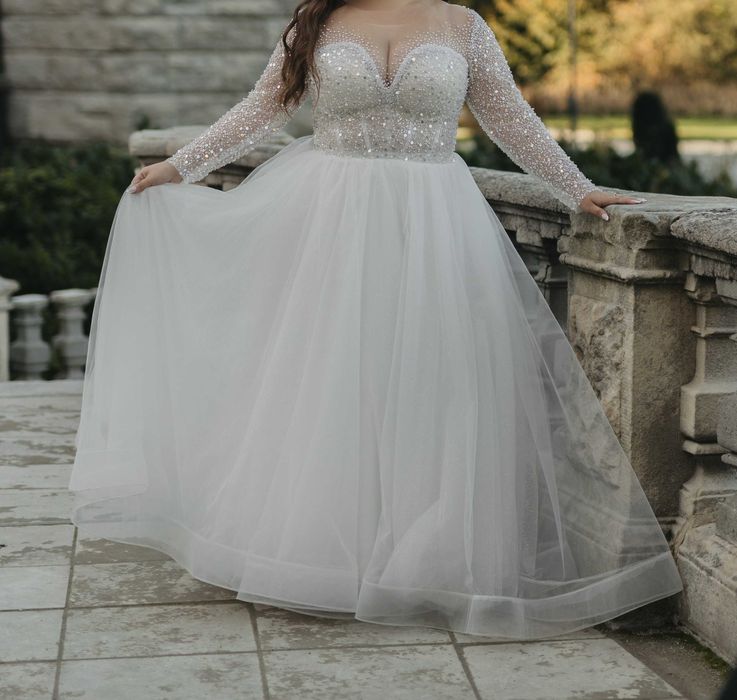 Suknia ślubna, gorset, r.40,42,44,46,błyszcząca z kryształkami, lit. A