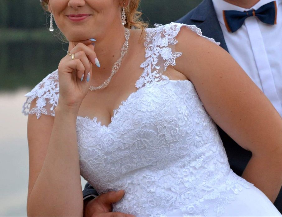 Suknia ślubna rozmiar 42