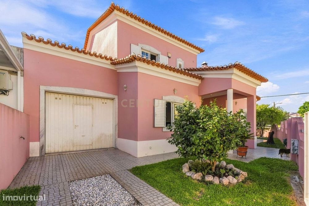 Moradia T4 em Palmela | Terreno 344m2 | Construção 207m