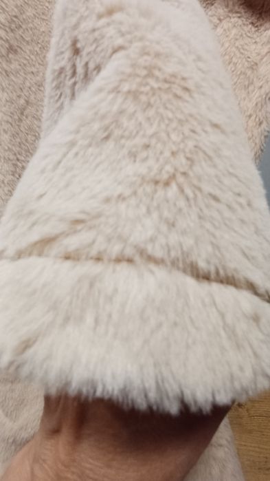 Płaszcz piękny  długi 42