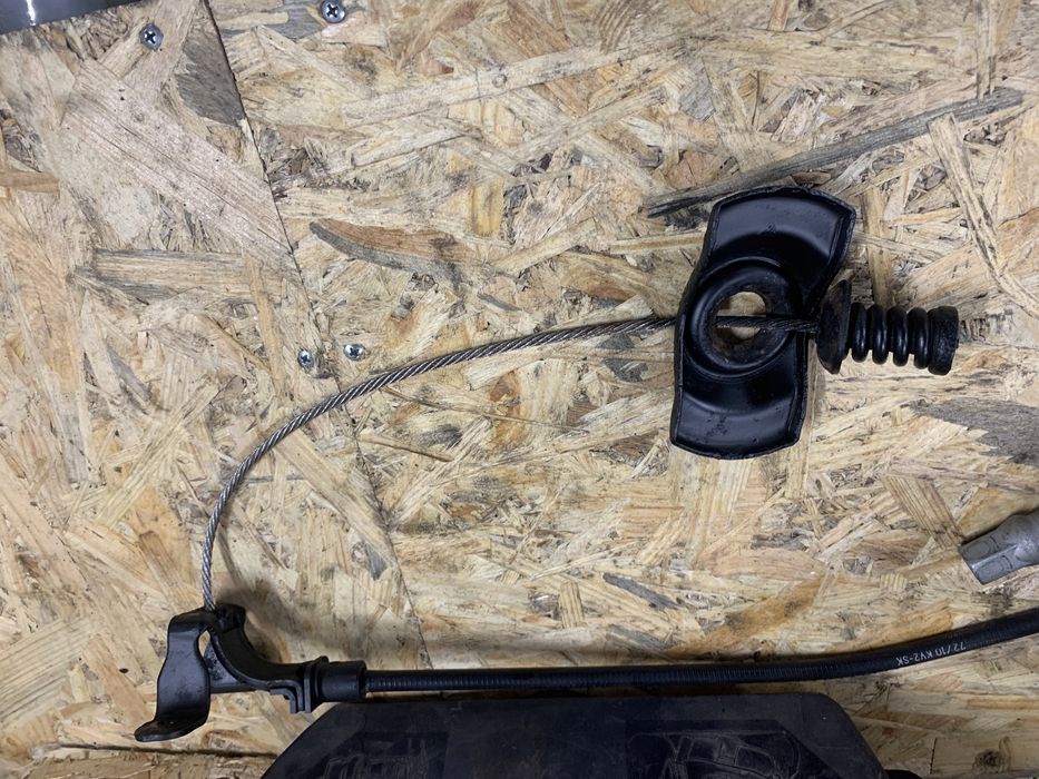 Механізм запасного колеса Peugeot  5008