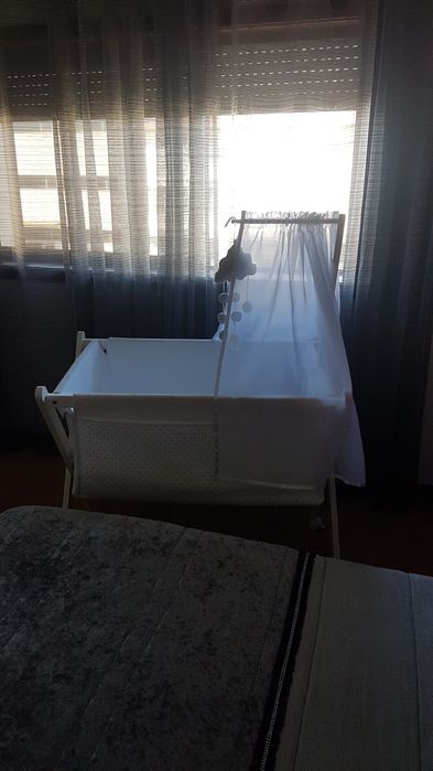 Berço de bebé lacado branco