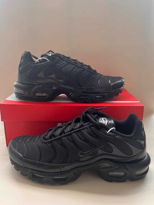 Buty sportowe Nike Air Max TN Plus Black R.40