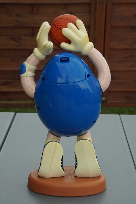 Dozownik M&Ms Koszykówkarz Limitowana Edycja