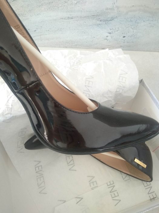 Lakierowane szpilki VENEZIA