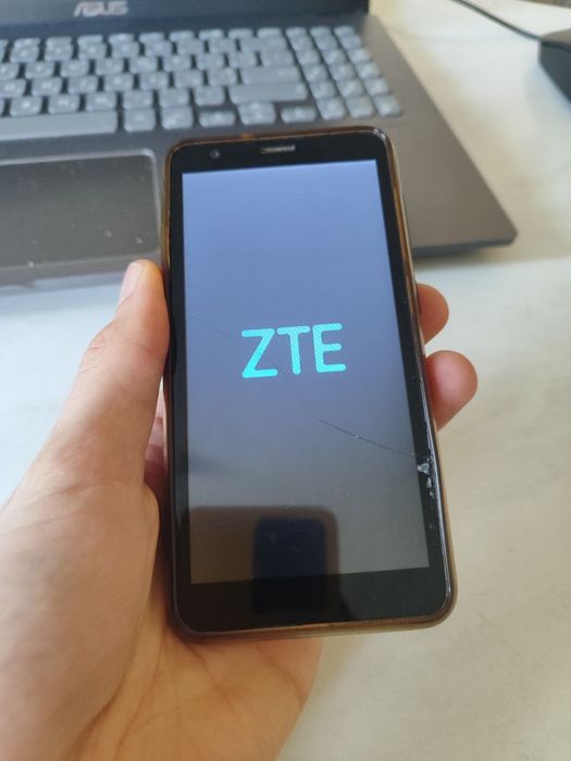 Смартфон zte на запчастини чи ремонт