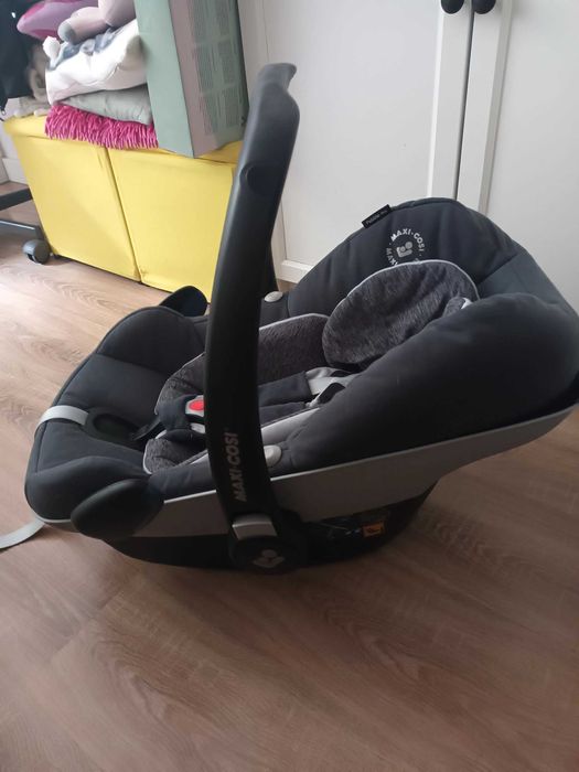 Fotelik Maxi Cosi 0-13kg + baza isofix