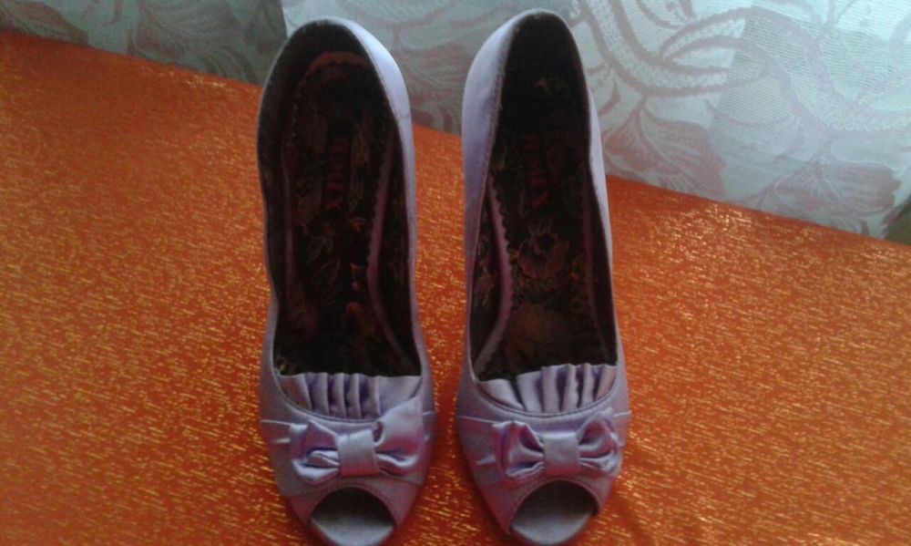 Czolenka z satyny nr 37