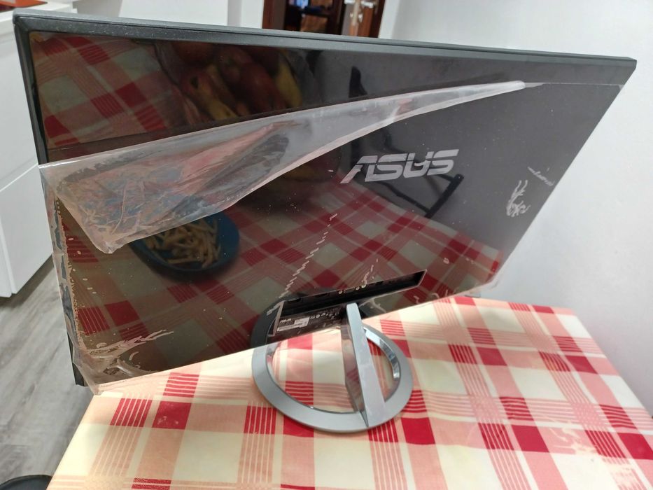 ASUS monitor for computer64297744385025122