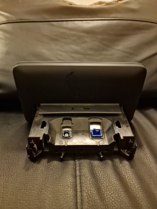 Ecrã LCD Rádio Mercedes C200 W205 ( IMPECÁVEL )