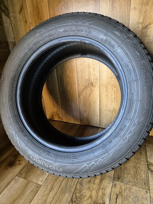 235/55/17 Nokian para zima 6,5mm 17r