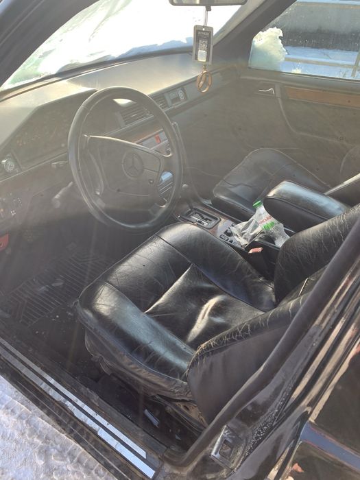 Продам 124 мерседес на ходу