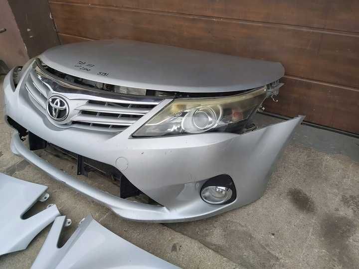 Бампер передній TOYOTA Avencis T27 розборка ТОЙОТА Авенсіс Т27