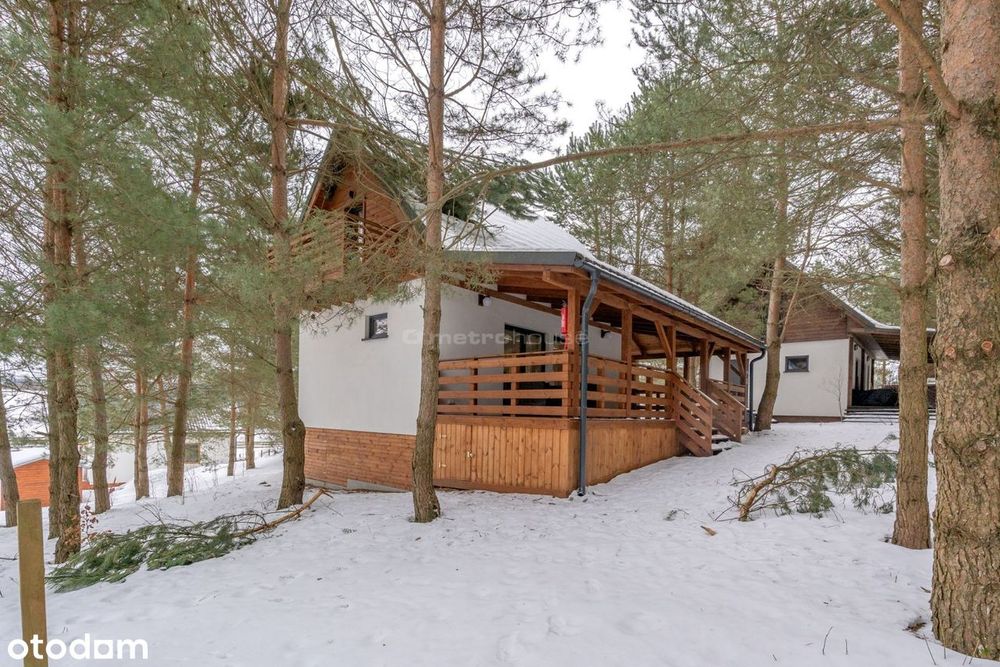 Dom w pięknej okolicy nad cichym jeziorem