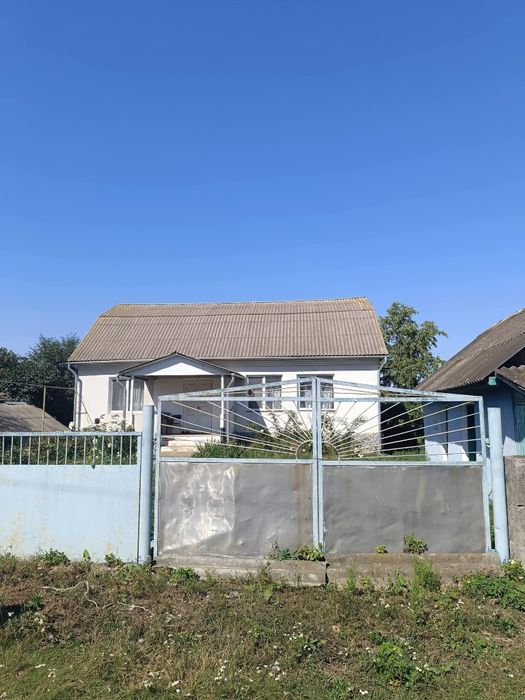 Продається житловий будинок в с. Дубинка