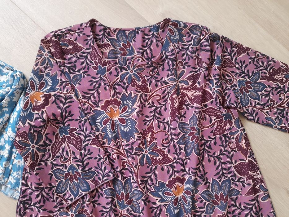 Nowe Sukienki 2 szt. Jedna z metką 2 bez. Wiosenno-letnie.