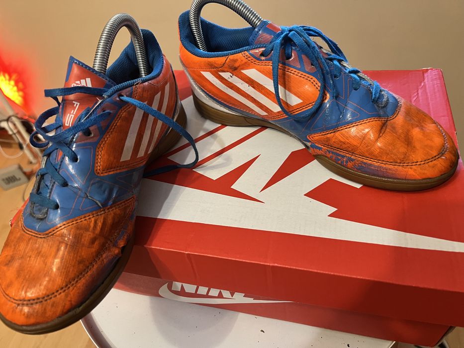 Buty Piłkarskie Adidas Halówki