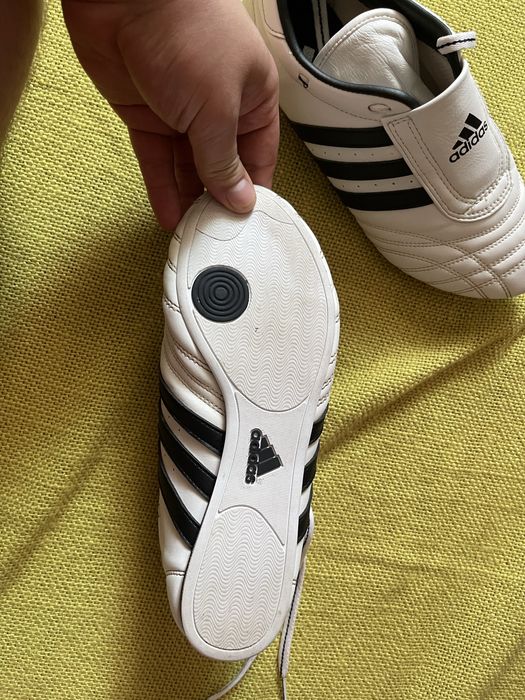 Ретро кросівки adidas